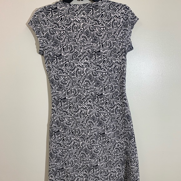 Athleta Black & White Geometric Design Faux Wrap Knee Length Dress Small - Picture 4 of 6
